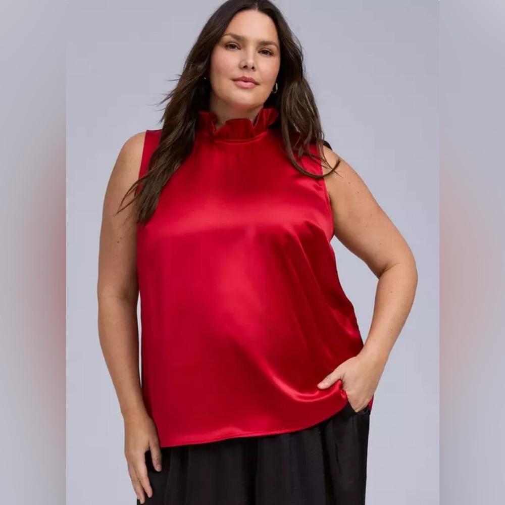 Torrid NWOT Belle Isle Ruffle Neck Bow Back Top- Size 0